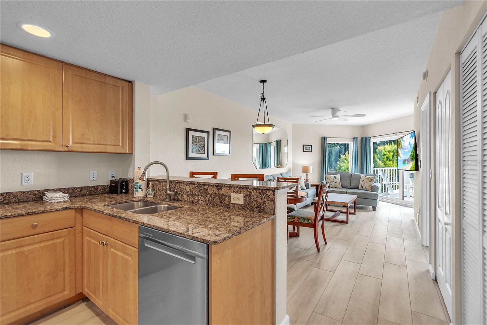 12000 GULF BLVD S #304S, TREASURE ISLAND, FL, 33706