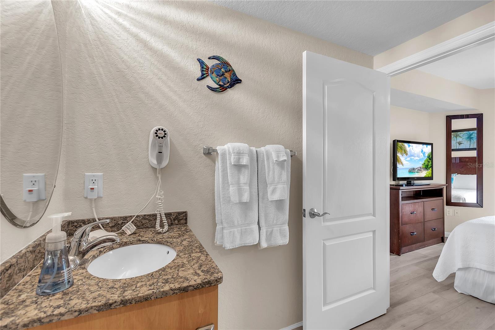 12000 GULF BLVD S #304S, TREASURE ISLAND, FL, 33706