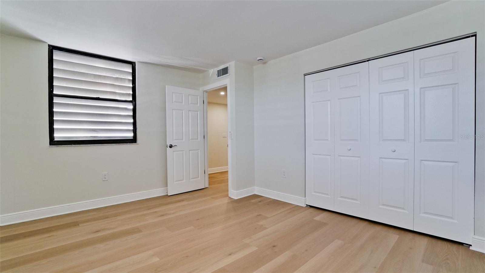 542 542 LAKESIDE DR #542, BRADENTON, FL, 34210