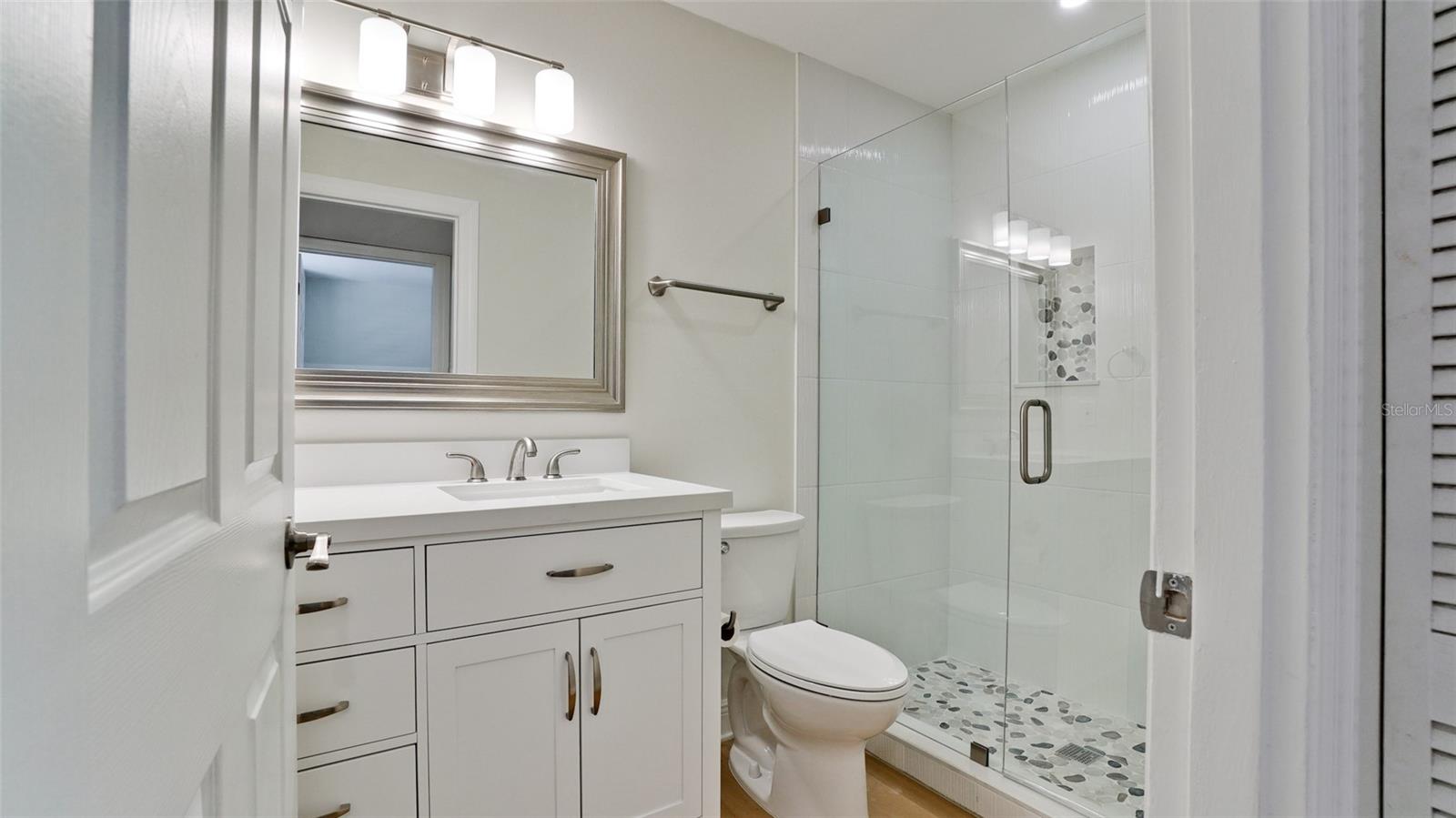 542 542 LAKESIDE DR #542, BRADENTON, FL, 34210