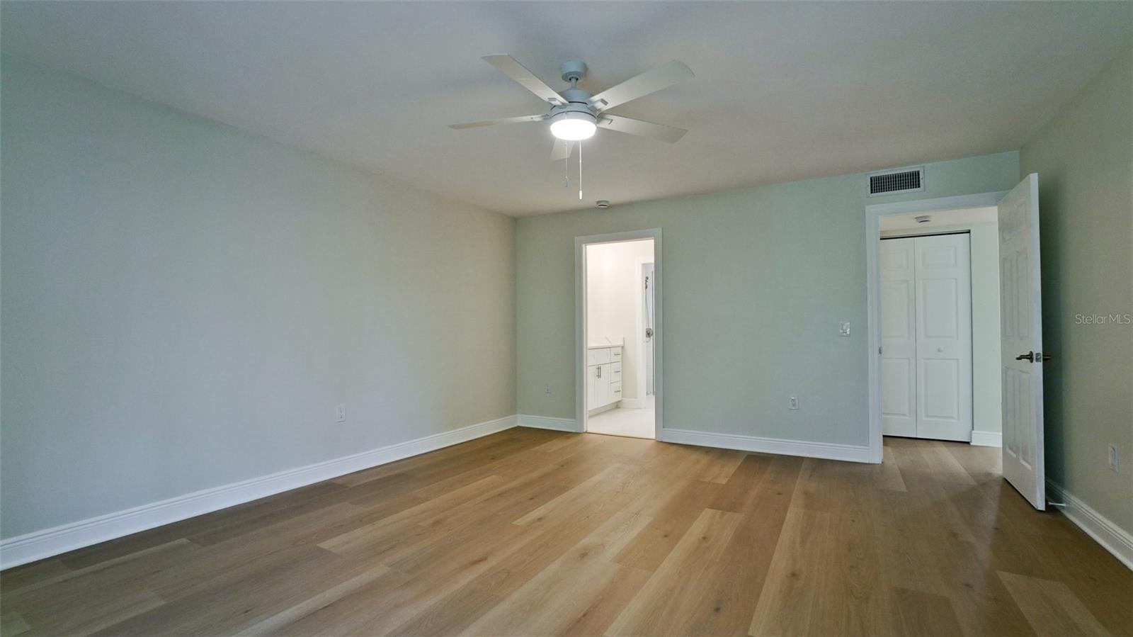 542 542 LAKESIDE DR #542, BRADENTON, FL, 34210