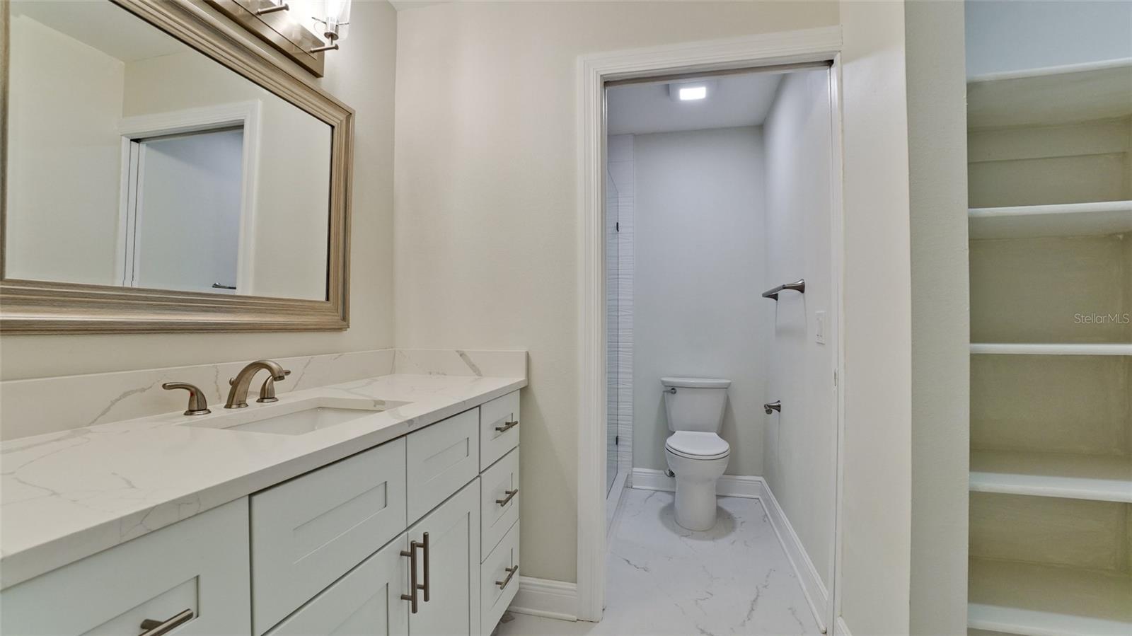 542 542 LAKESIDE DR #542, BRADENTON, FL, 34210