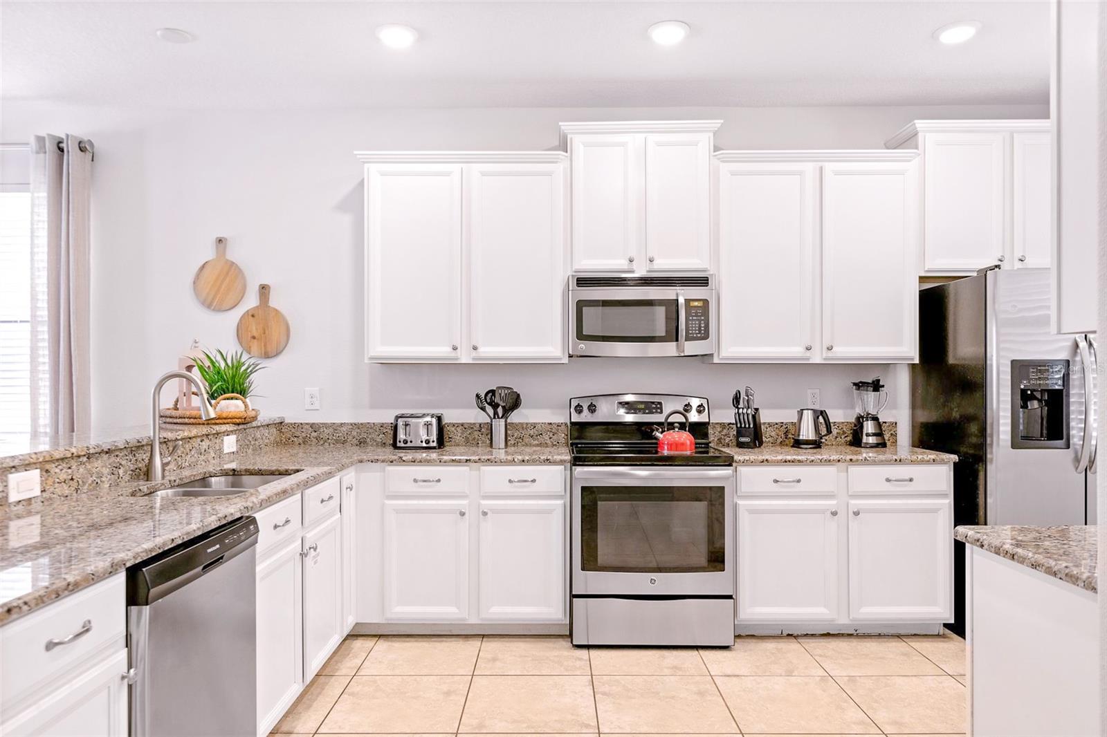 9023 SHADOW MOUNTAIN ST, DAVENPORT, FL, 33896