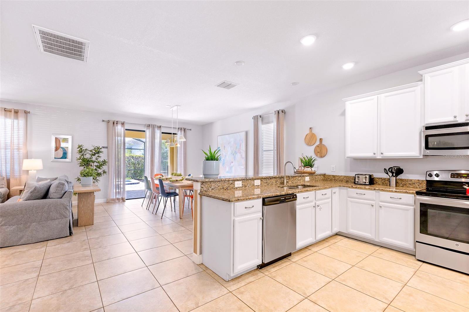 9023 SHADOW MOUNTAIN ST, DAVENPORT, FL, 33896