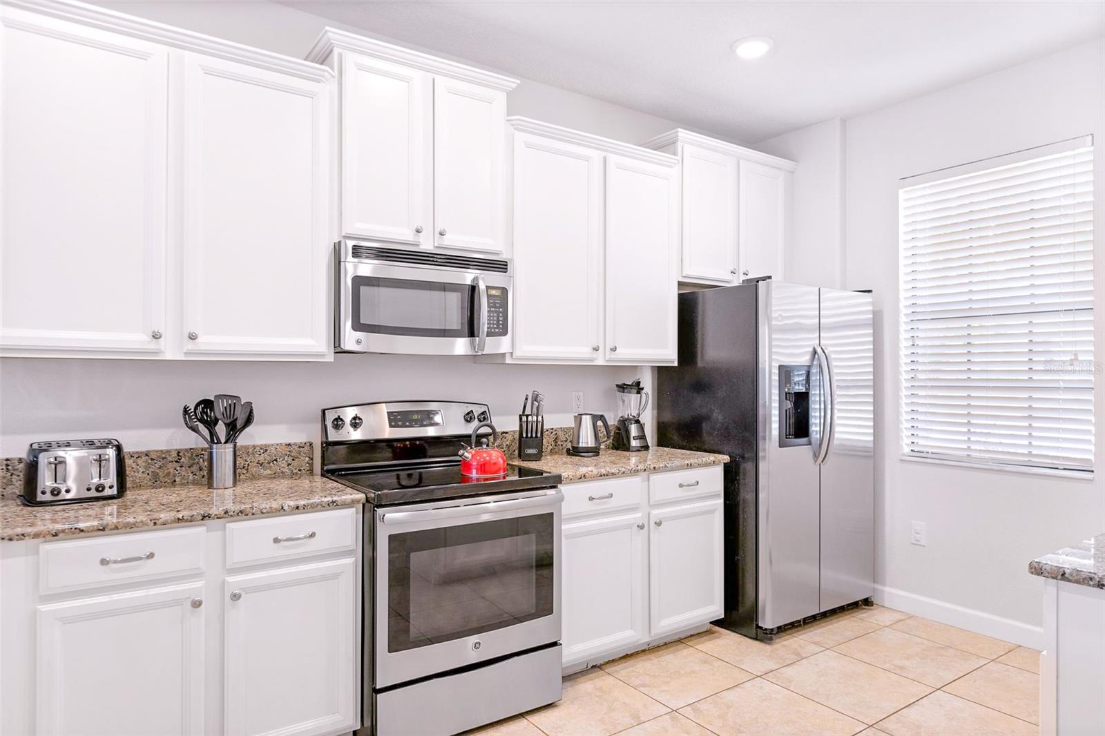 9023 SHADOW MOUNTAIN ST, DAVENPORT, FL, 33896