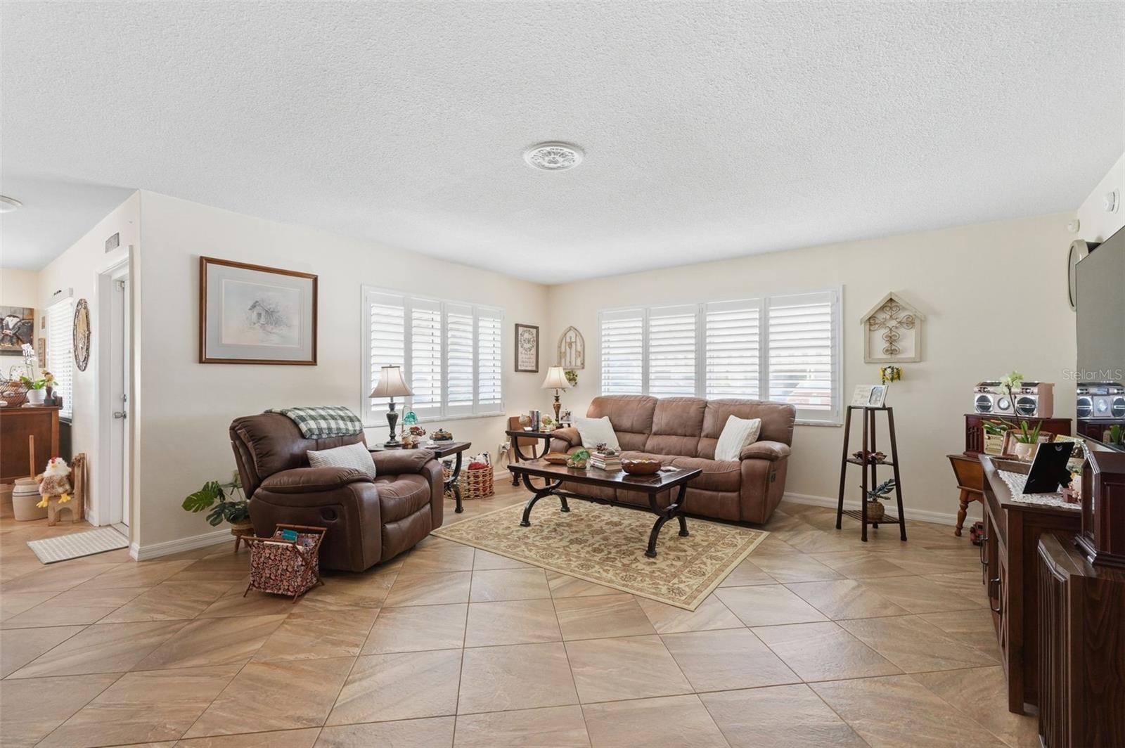 250 ROSERY RD NW #351, LARGO, FL, 33770