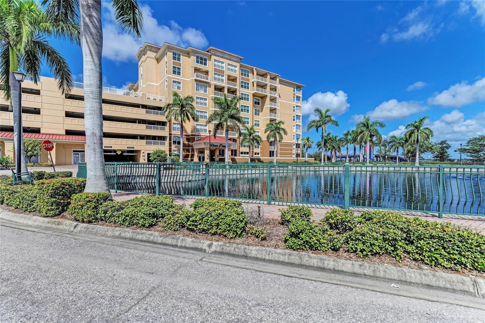 808 3RD AVE W #311, BRADENTON, FL, 34205