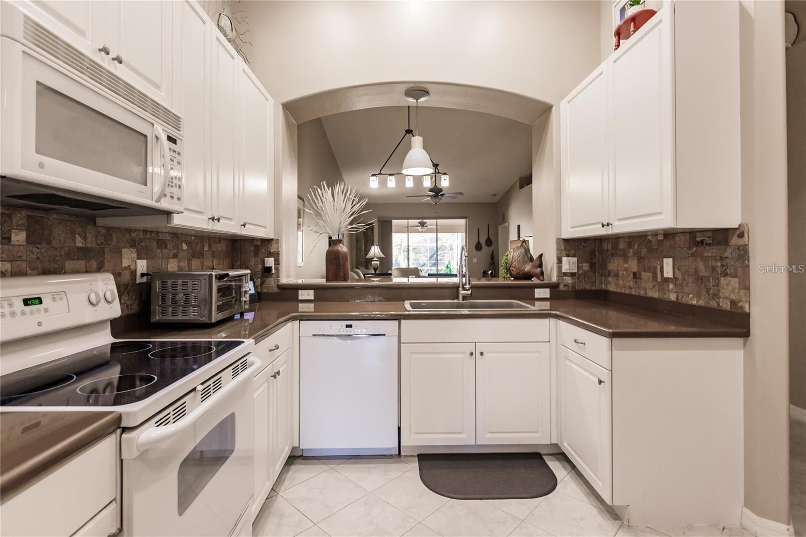 323 MONACO DR #10, PUNTA GORDA, FL, 33950