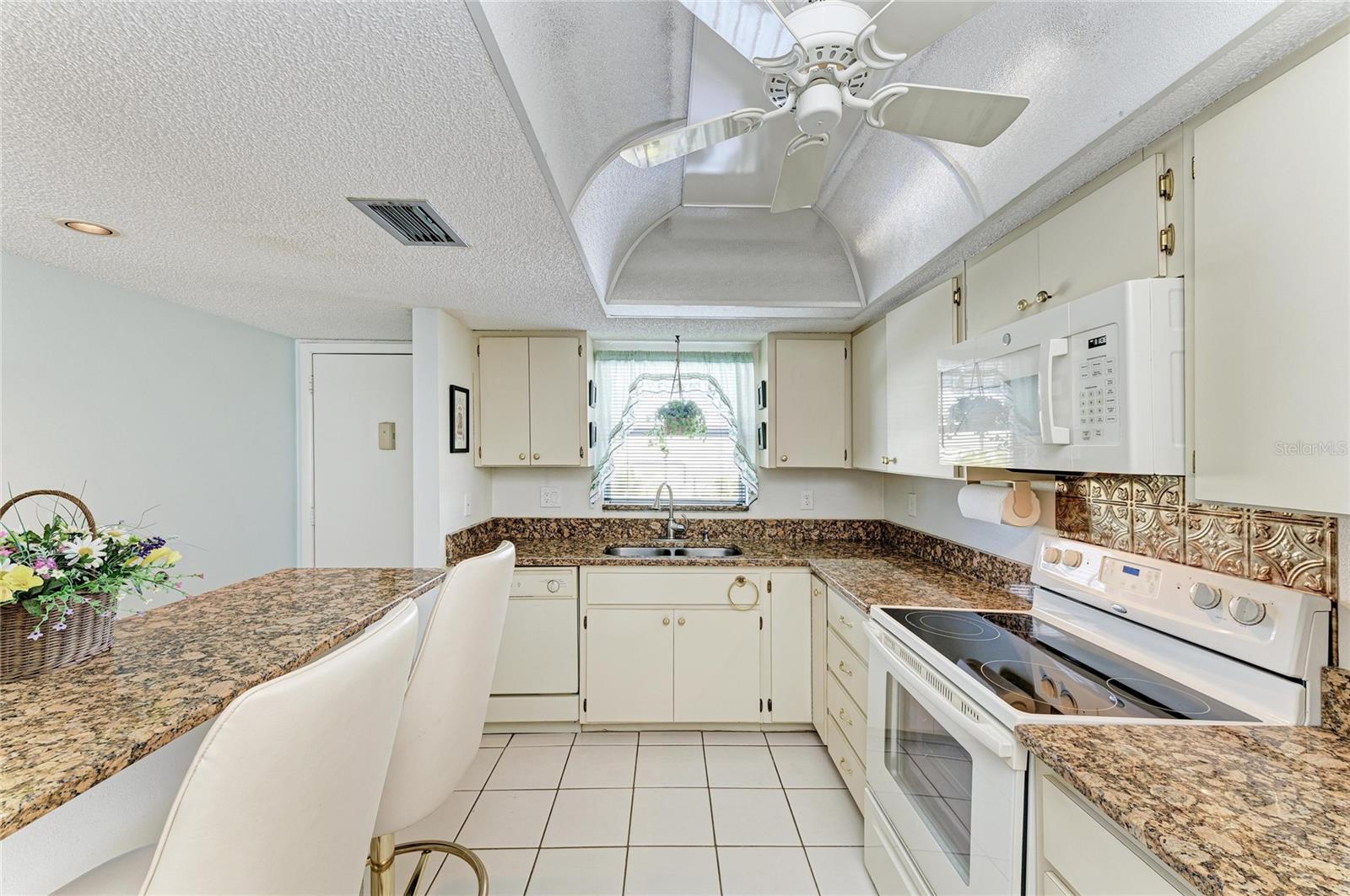 3983 MACEACHEN BLVD #424, SARASOTA, FL, 34233