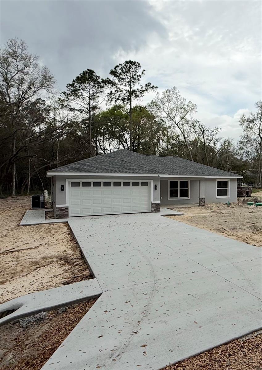 8 BAY PASS TER, OCKLAWAHA, FL, 32179