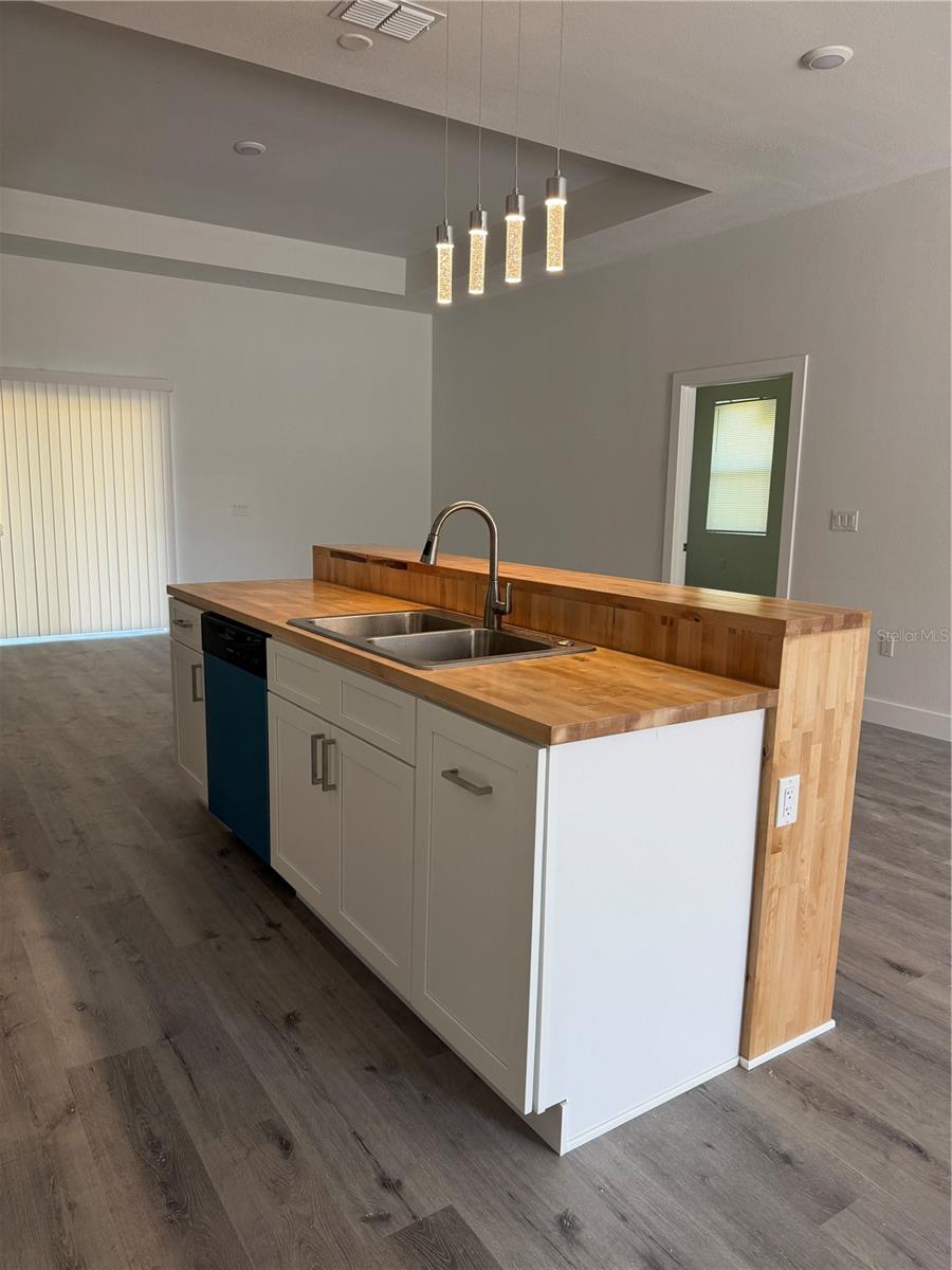 122 NAOMI PL, ROTONDA WEST, FL, 33947