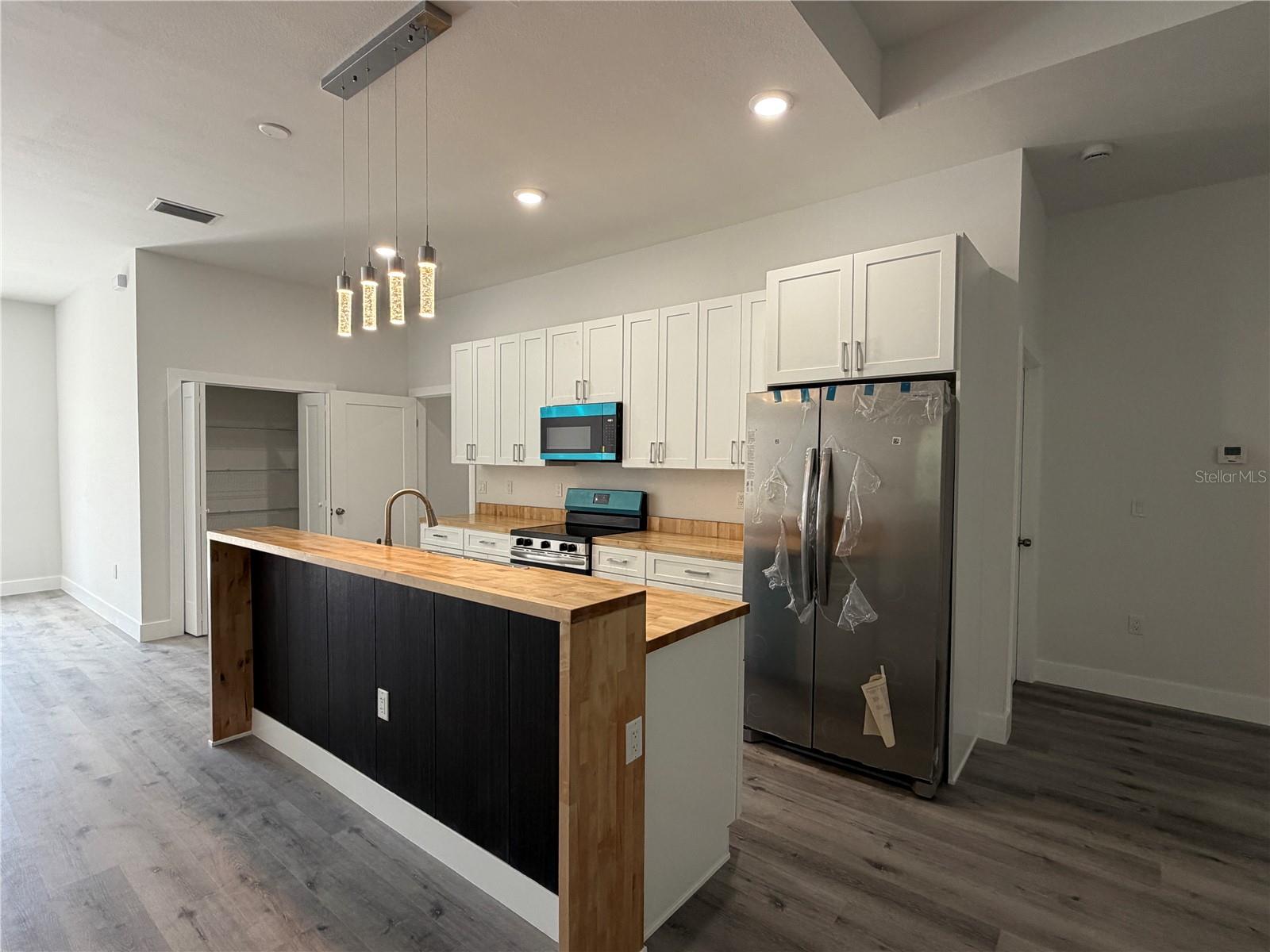 122 NAOMI PL, ROTONDA WEST, FL, 33947