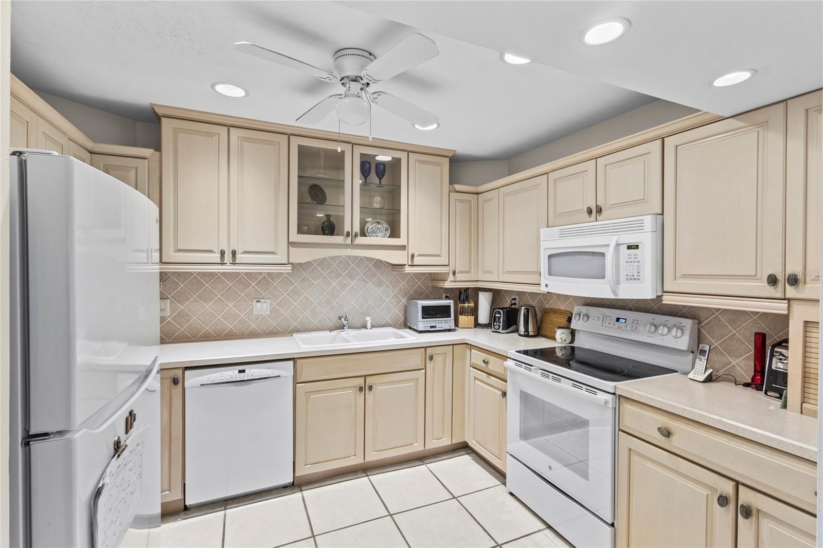 1633 BOATHOUSE CIR #232, SARASOTA, FL, 34231