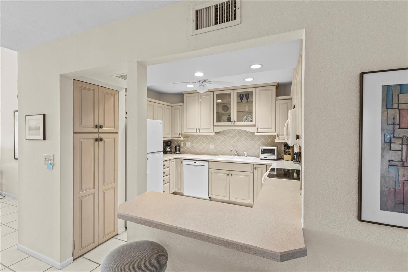 1633 BOATHOUSE CIR #232, SARASOTA, FL, 34231