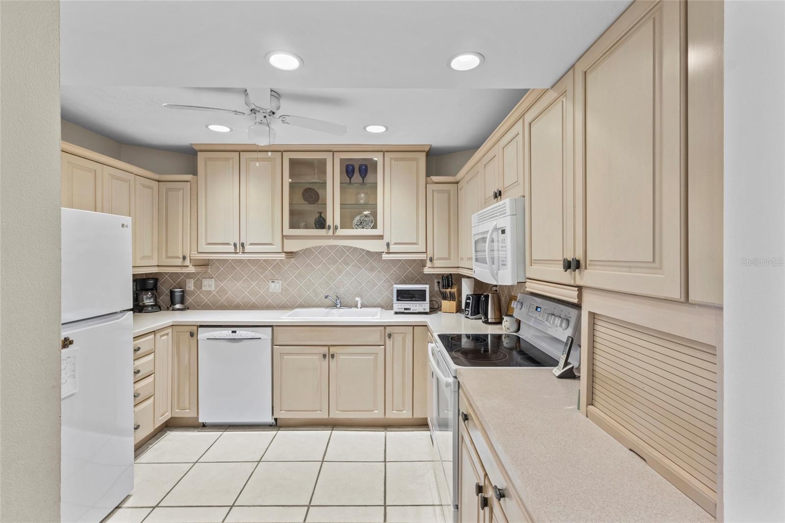 1633 BOATHOUSE CIR #232, SARASOTA, FL, 34231