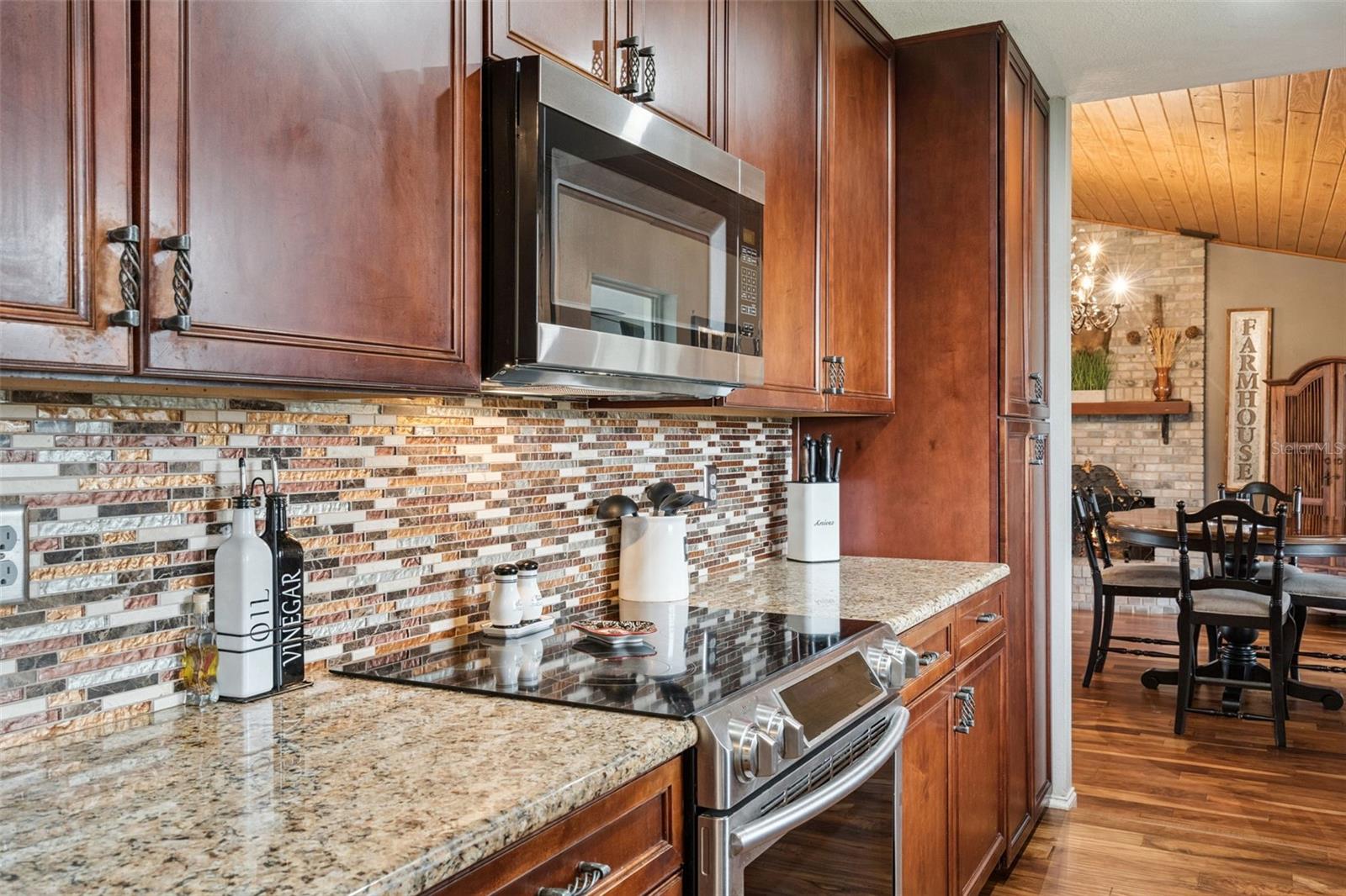 1330 LAKE MILLS RD, CHULUOTA, FL, 32766
