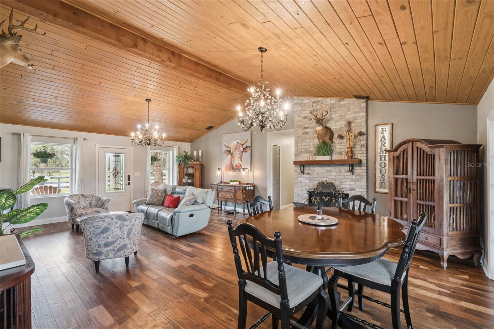 1330 LAKE MILLS RD, CHULUOTA, FL, 32766