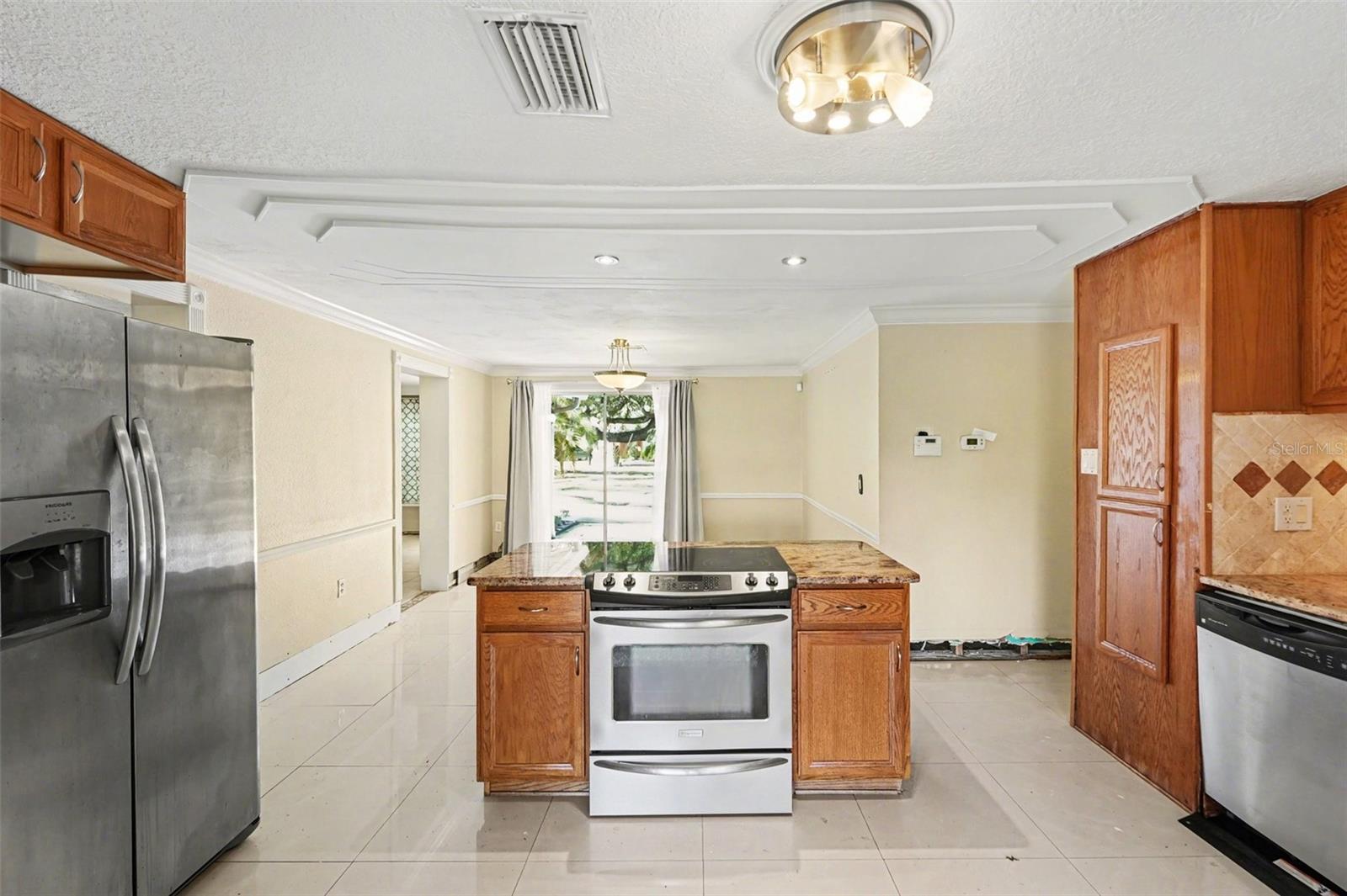 202 ARLINGTON AVE E, OLDSMAR, FL, 34677