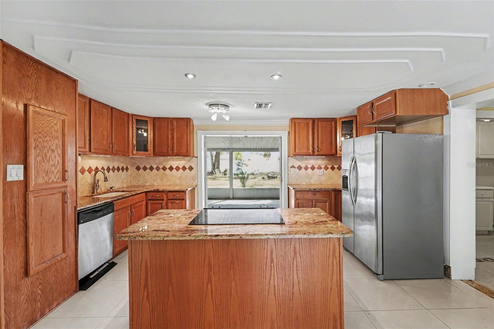 202 ARLINGTON AVE E, OLDSMAR, FL, 34677