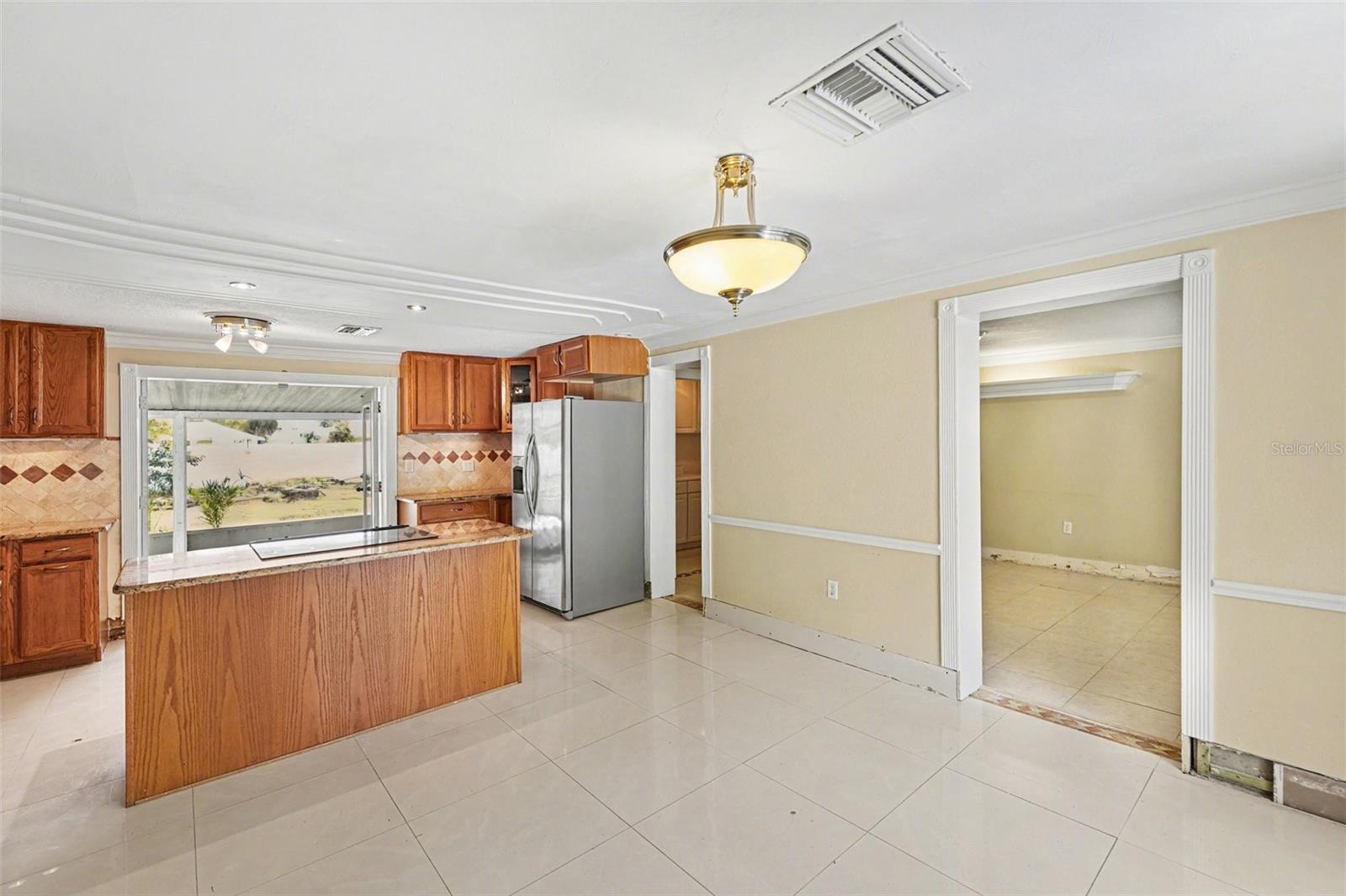 202 ARLINGTON AVE E, OLDSMAR, FL, 34677