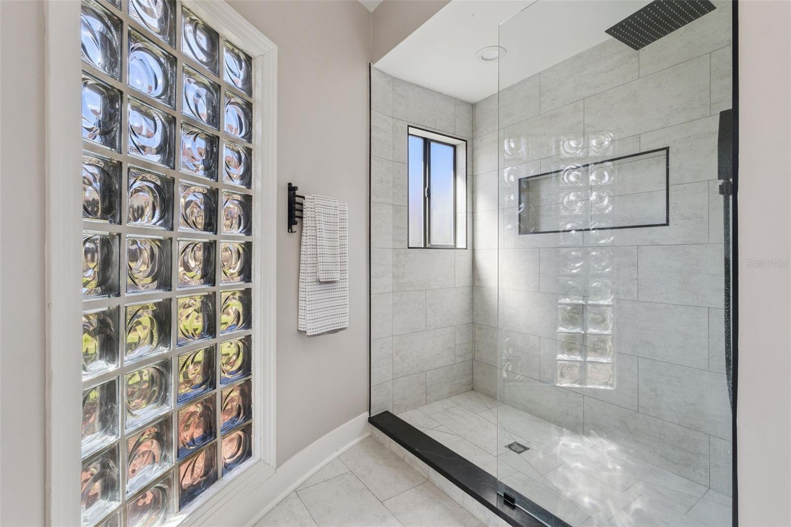 303 WATERWOOD DR, YALAHA, FL, 34797