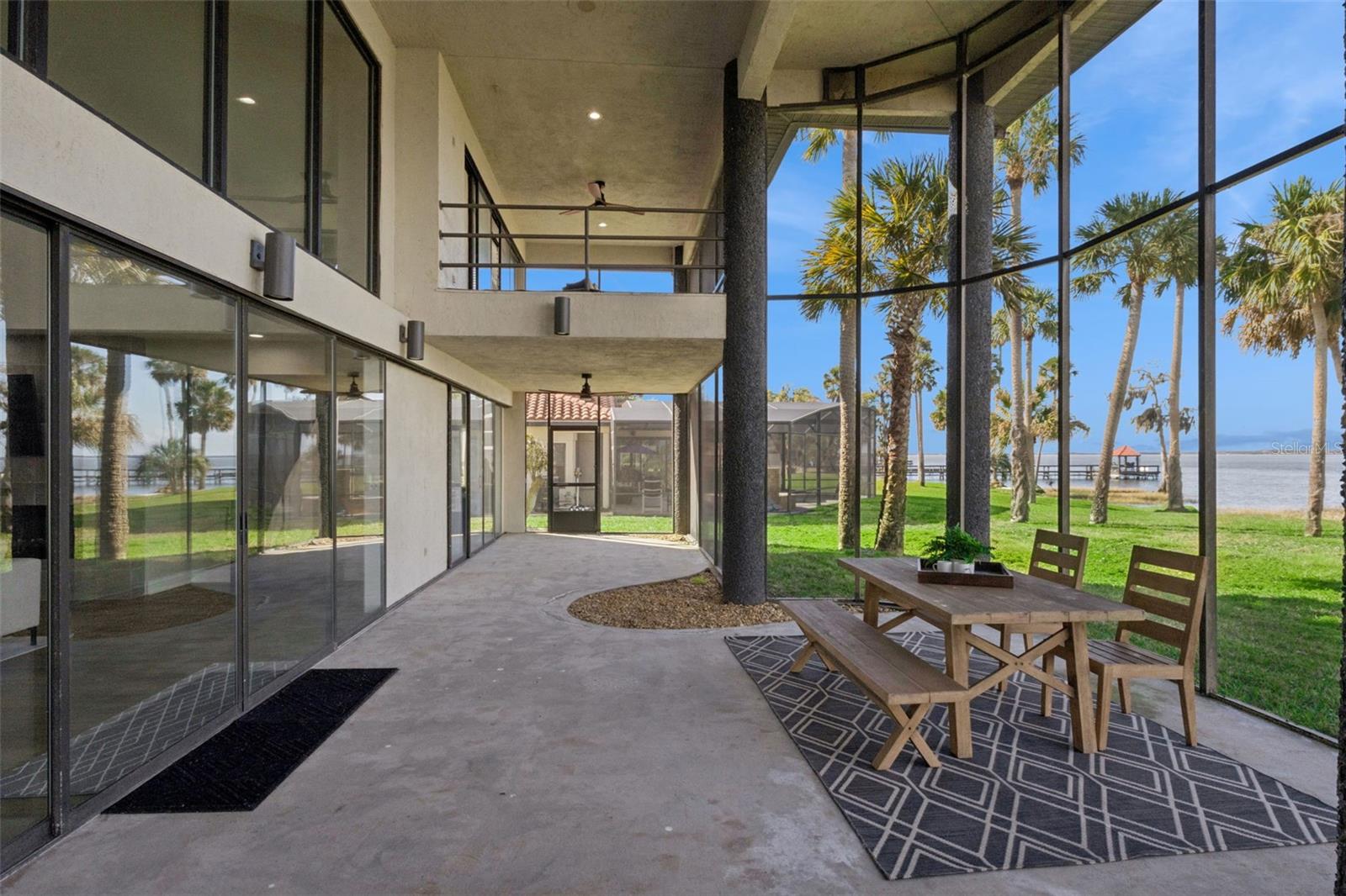 303 WATERWOOD DR, YALAHA, FL, 34797