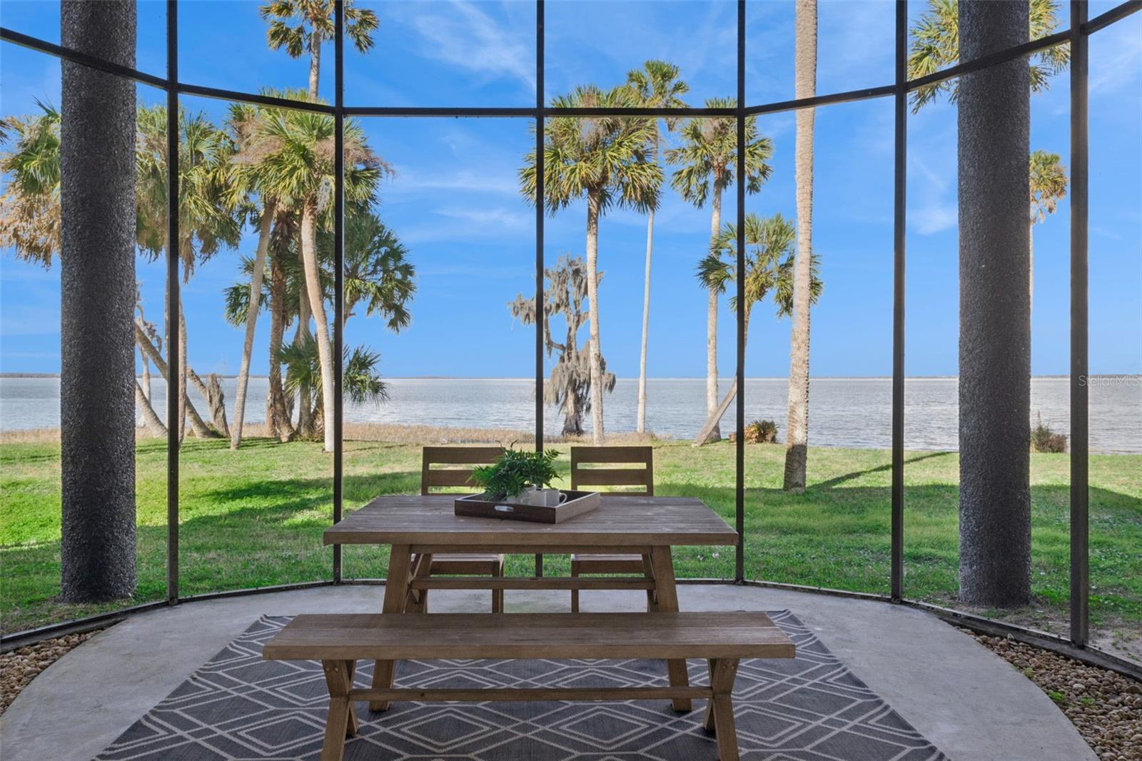 303 WATERWOOD DR, YALAHA, FL, 34797