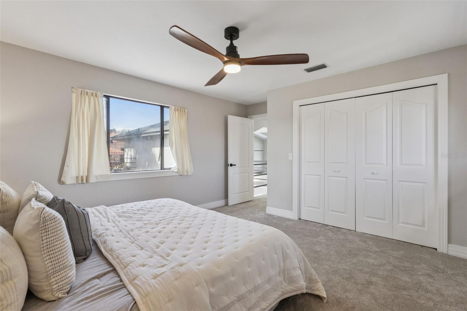 303 WATERWOOD DR, YALAHA, FL, 34797