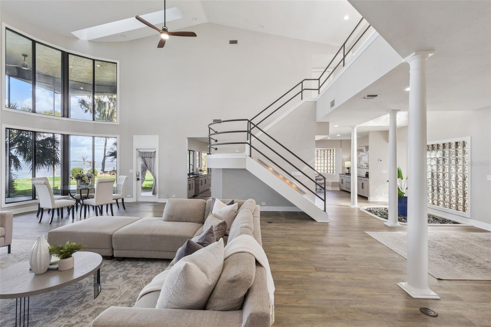 303 WATERWOOD DR, YALAHA, FL, 34797