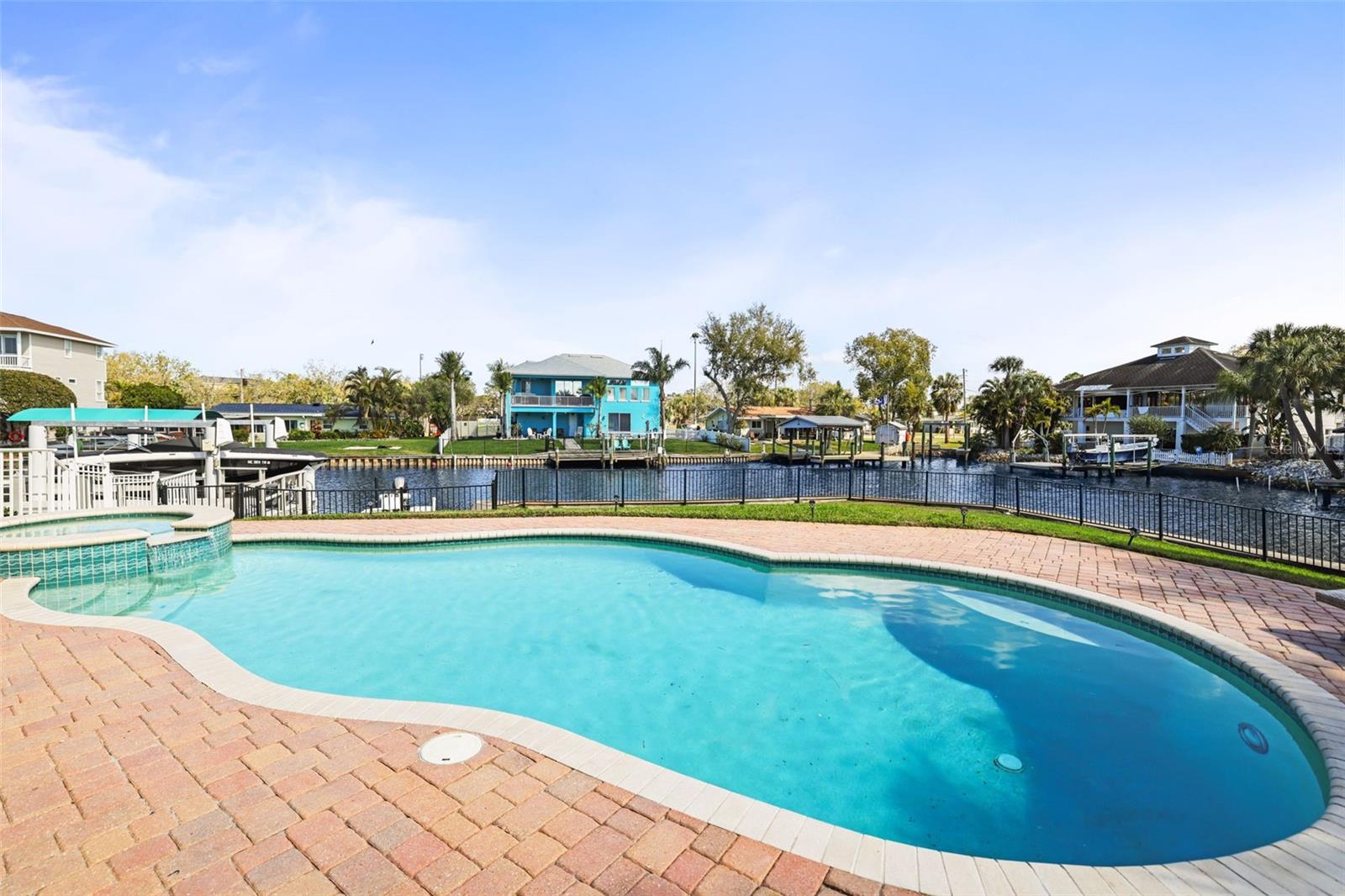 207 MANATEE LN, TARPON SPRINGS, FL, 34689