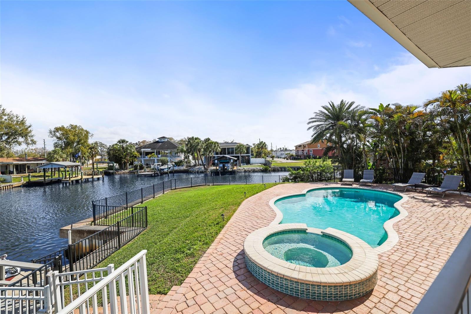 207 MANATEE LN, TARPON SPRINGS, FL, 34689