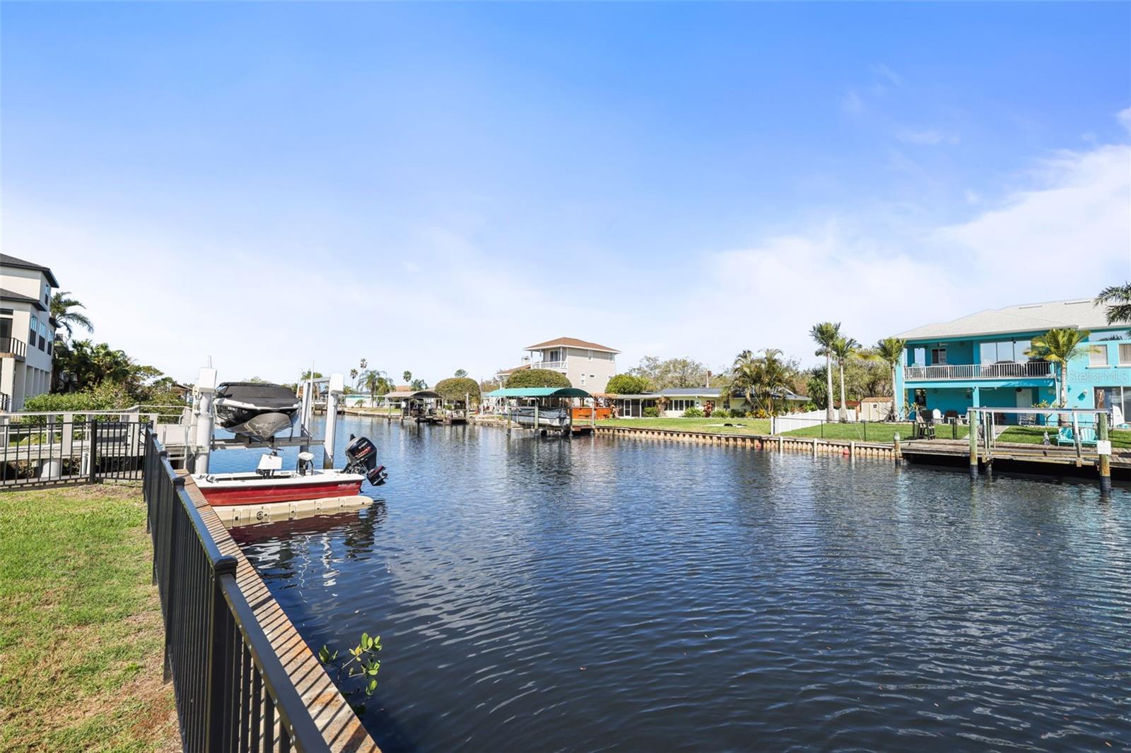207 MANATEE LN, TARPON SPRINGS, FL, 34689