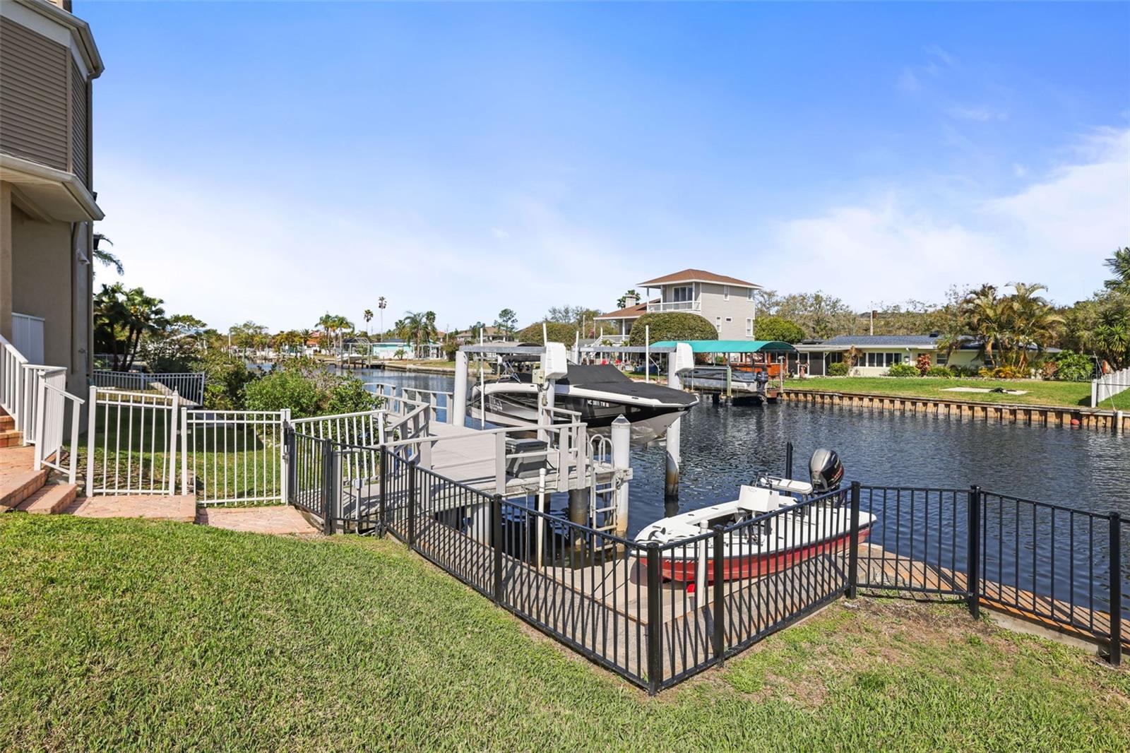 207 MANATEE LN, TARPON SPRINGS, FL, 34689