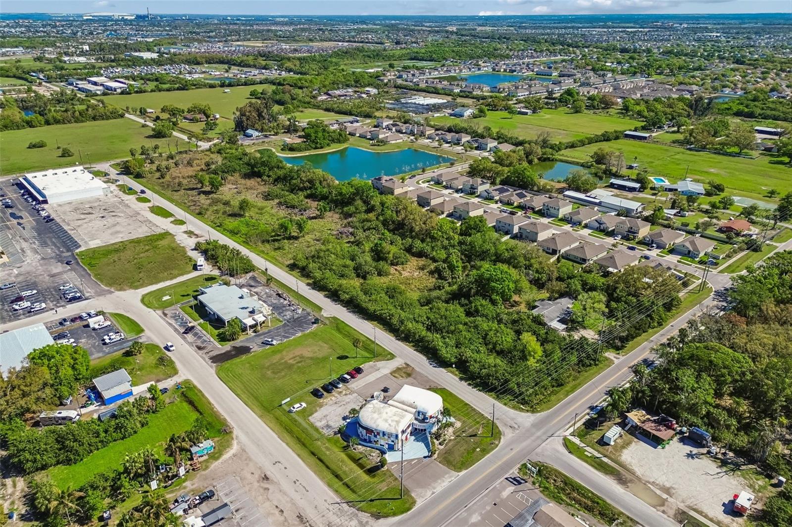 100 E SHELL POINT RD, RUSKIN, FL, 33570
