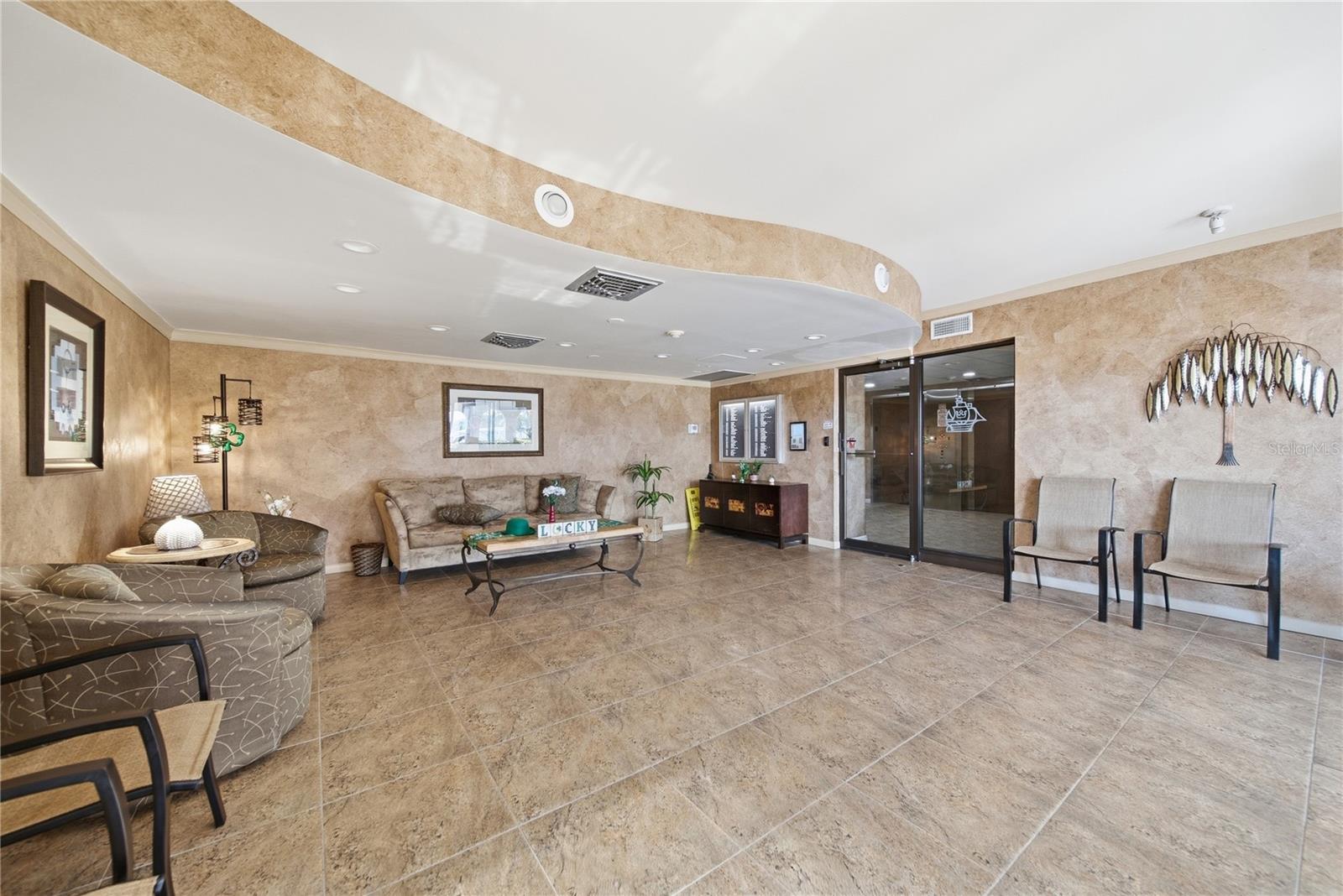 19029 US HIGHWAY 19 N #9-401, CLEARWATER, FL, 33764