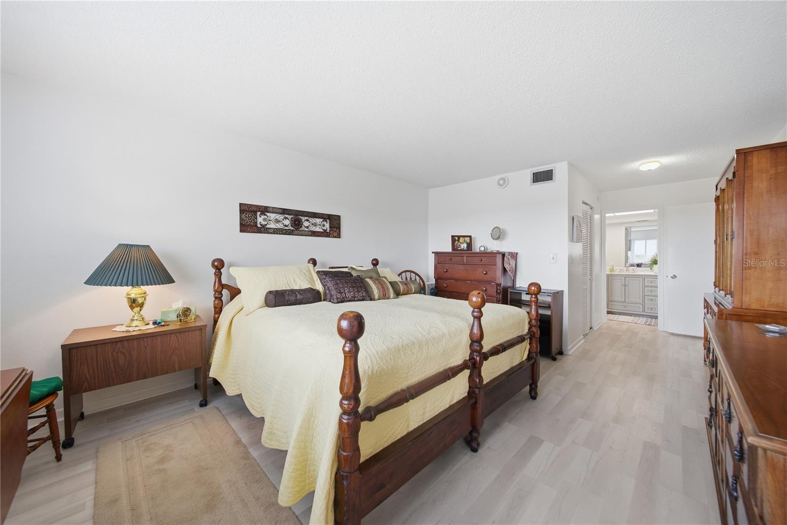 19029 US HIGHWAY 19 N #9-401, CLEARWATER, FL, 33764