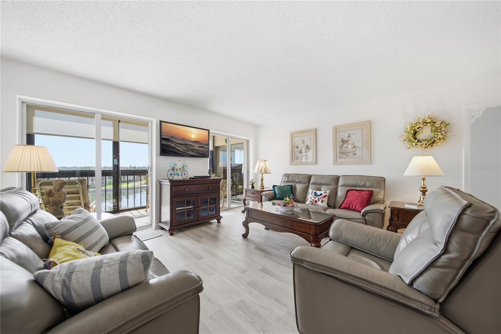 19029 US HIGHWAY 19 N #9-401, CLEARWATER, FL, 33764