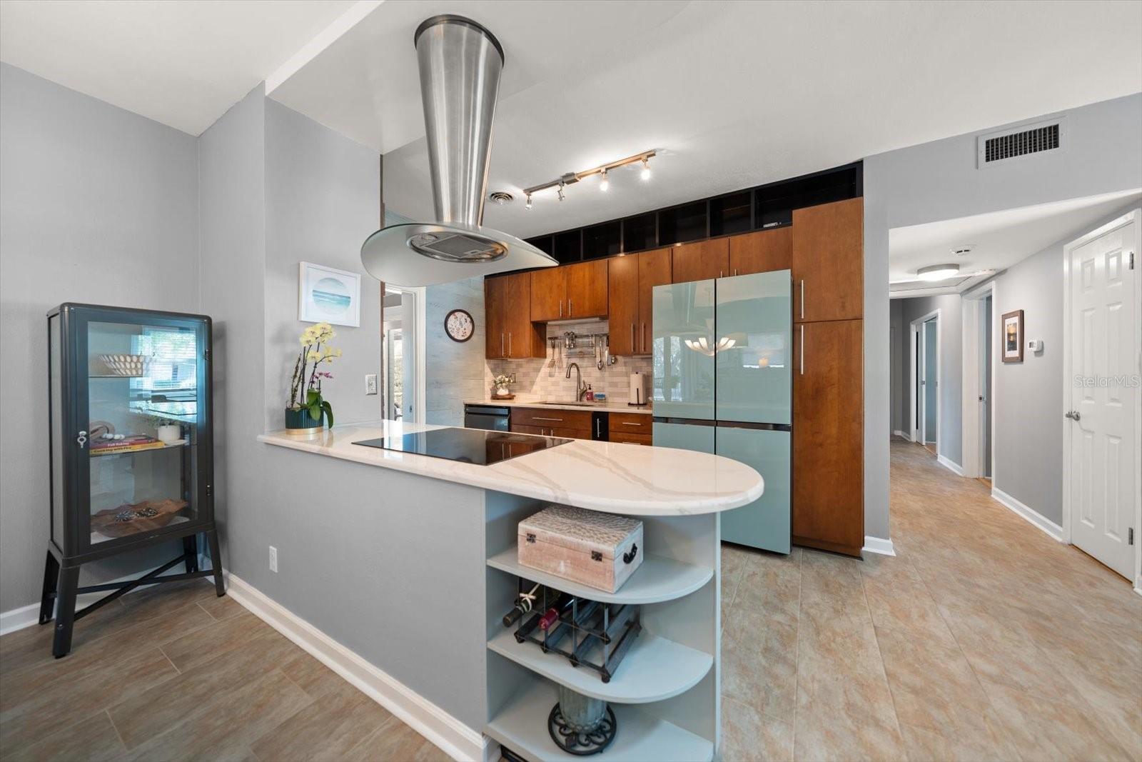 All newer appliances with sleek design finishes.