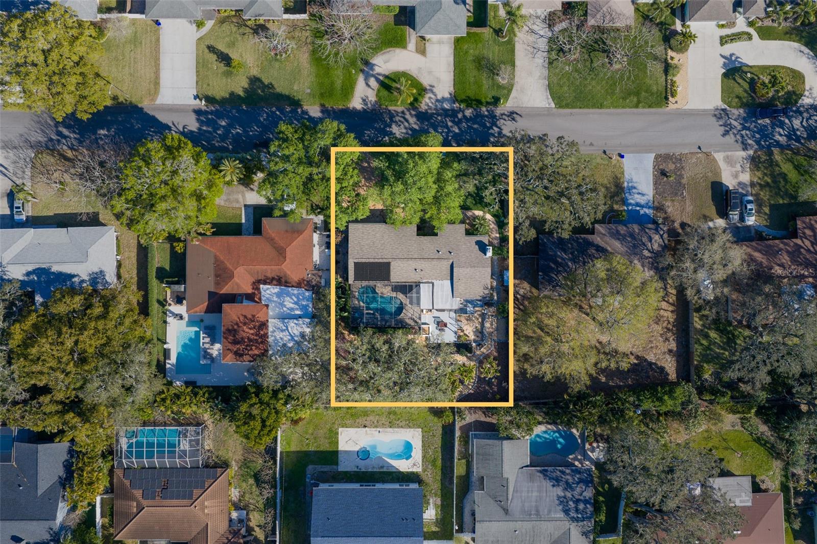 Situated on high ground in Harbor Bluffs, just minutes to beaches, shops and access roads to Clearwater Beach, St Pete Beach and Tampa.