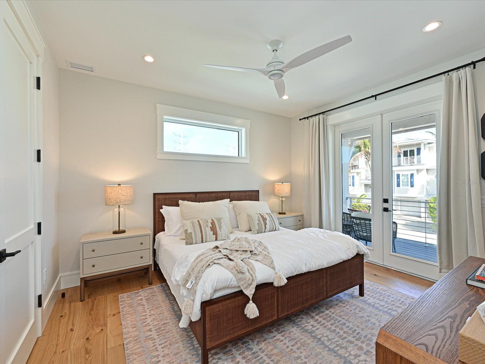 303 55TH ST, HOLMES BEACH, FL, 34217