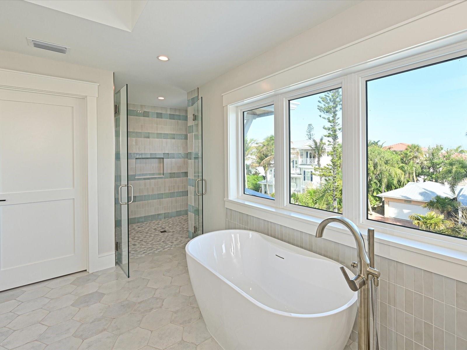 303 55TH ST, HOLMES BEACH, FL, 34217