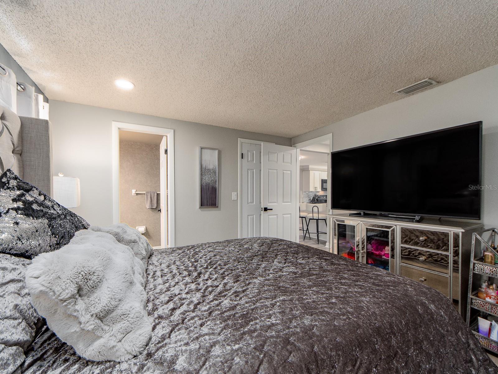 3566 7TH AVE SE, LARGO, FL, 33771