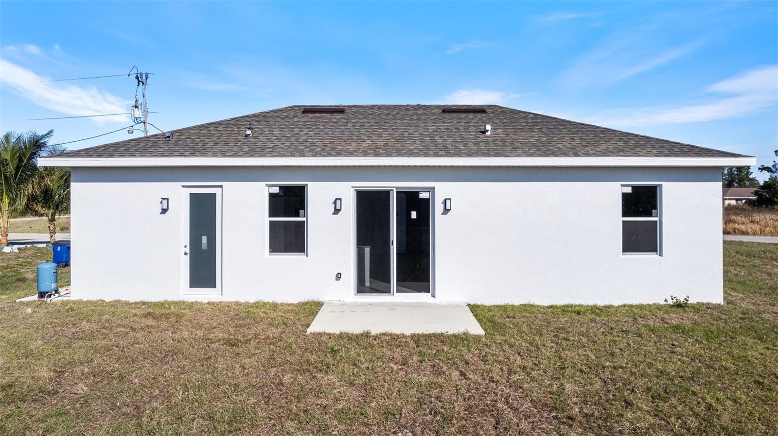 1035 BARCELONA ST E, LEHIGH ACRES, FL, 33974