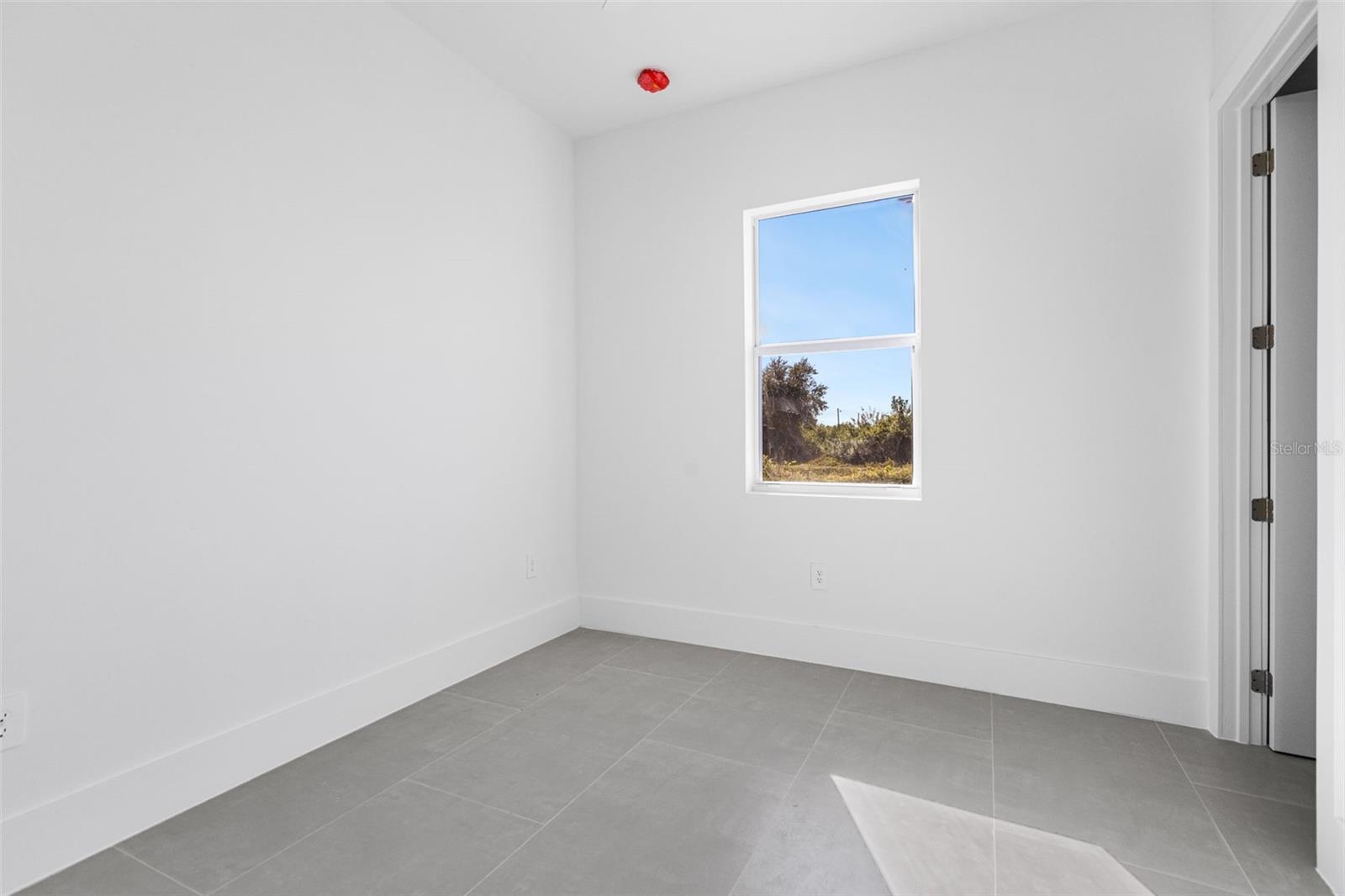 1035 BARCELONA ST E, LEHIGH ACRES, FL, 33974