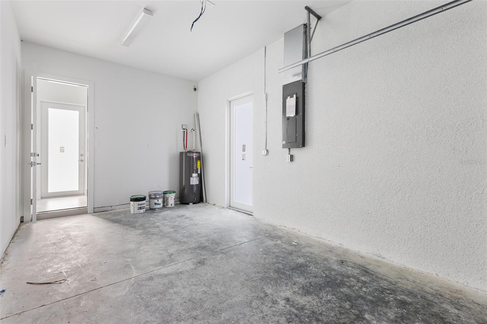 1035 BARCELONA ST E, LEHIGH ACRES, FL, 33974