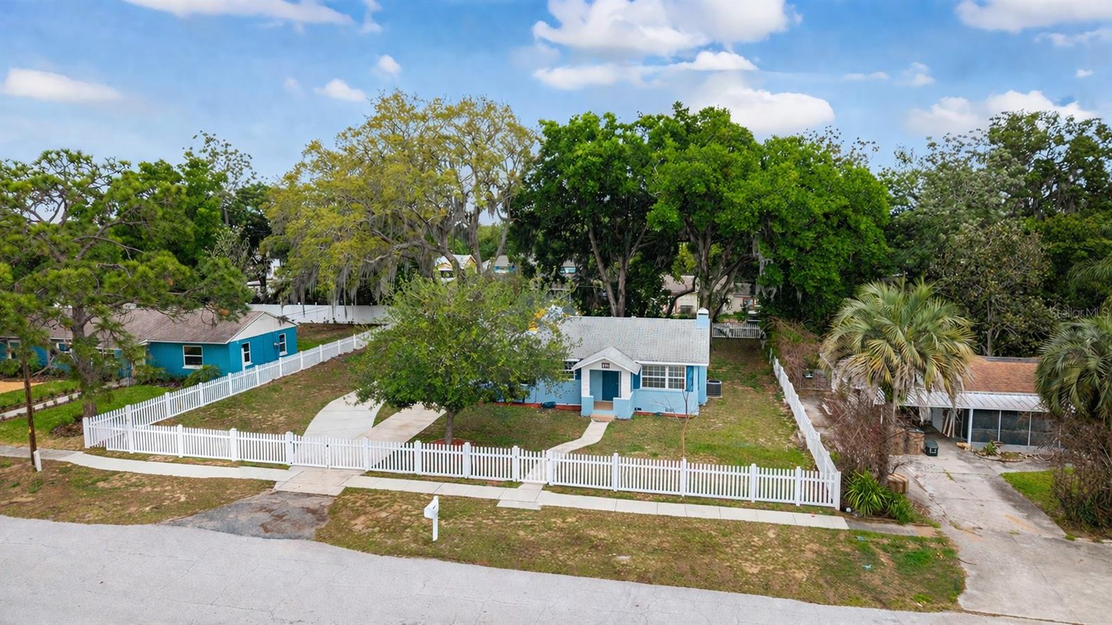 111 E CHARLOTTE AVE, EUSTIS, FL, 32726