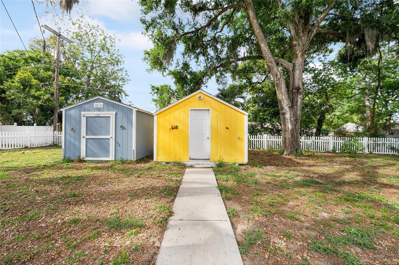 111 E CHARLOTTE AVE, EUSTIS, FL, 32726