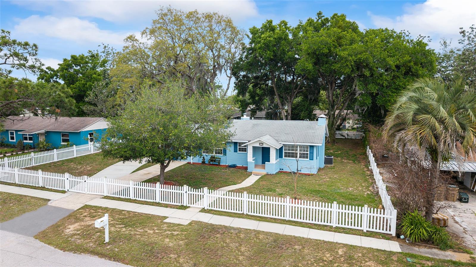 111 E CHARLOTTE AVE, EUSTIS, FL, 32726