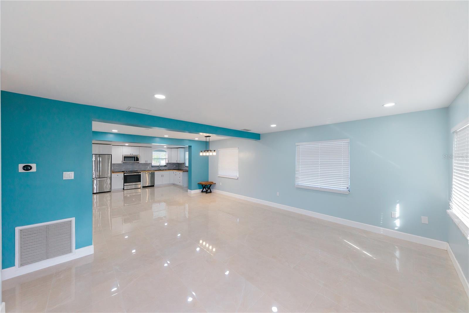 300 53RD ST W, BRADENTON, FL, 34209