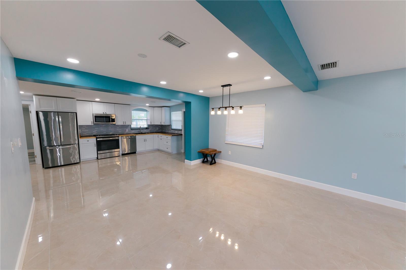 300 53RD ST W, BRADENTON, FL, 34209